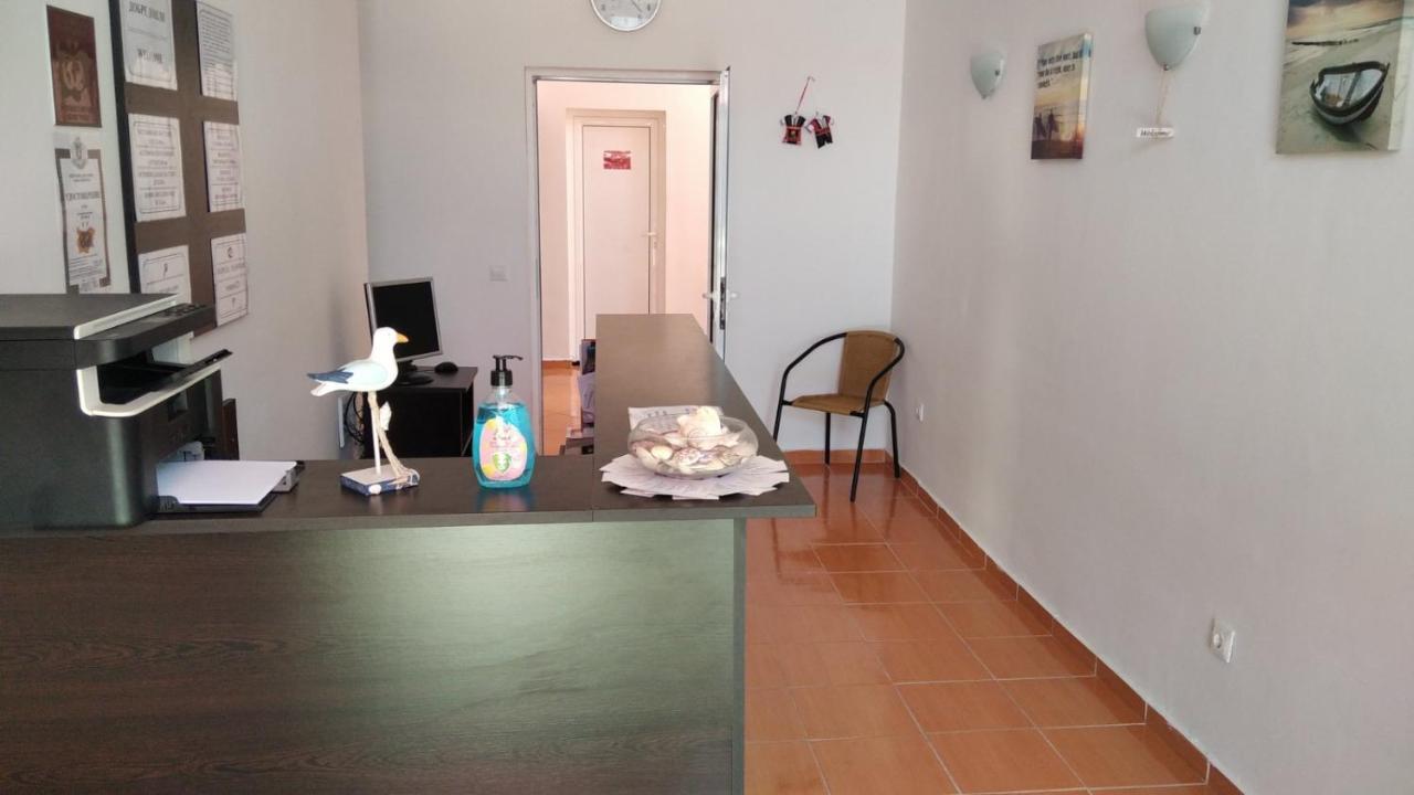 Guest Rooms Venera Primorsko Exterior photo